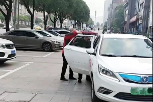 從自主創(chuàng)業(yè)到萬順叫車司機(jī)共創(chuàng)人，換個(gè)舞臺(tái)堅(jiān)持優(yōu)秀